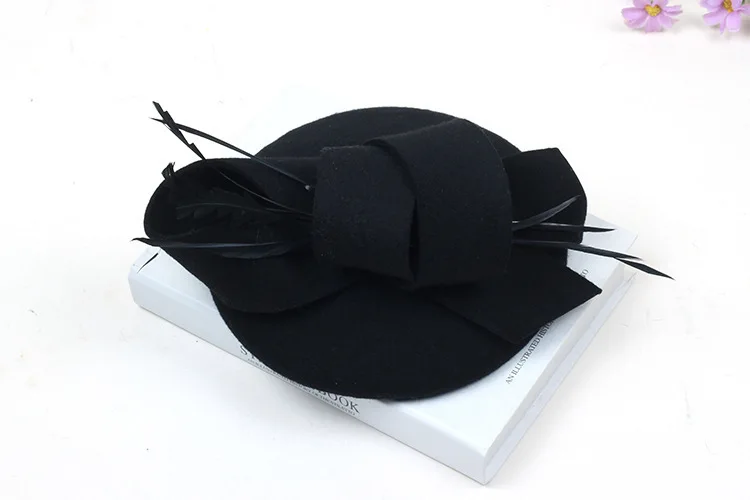 Autumn Winter Hollow Veil Wool Felt Women Fedoras Cocktail Formal Dress Hats Women Fascinator Hat Wedding Hats Hair Accessories
Autumn Winter Hollow Veil Wool Felt Women Fedoras Cocktail Formal Dress Hats Women Fascinator Hat Wedding Hats Hair Accessories