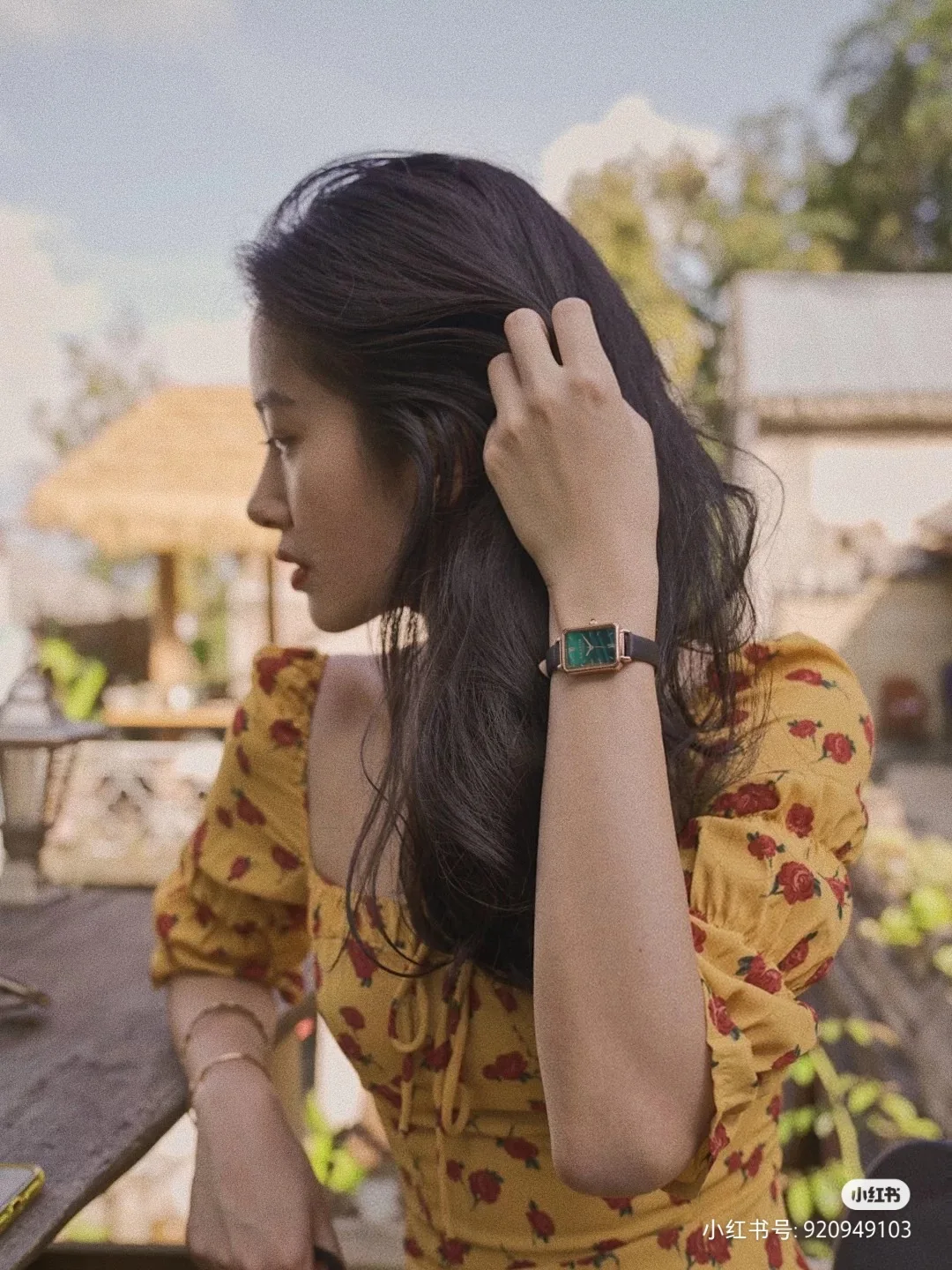 2021 spring and summer new European and American women's square neck long-sleeved floral French dress
2021 spring and summer new European and American women's square neck long-sleeved floral French dress