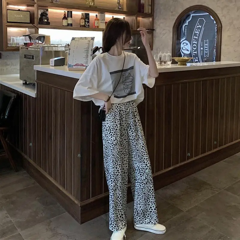 Summer Korean Women's Trousers Wide-Leg Pants Retro Leopard Print Casual Pants High-Waist Straight-Leg Pants Women's Clothing
Summer Korean Women's Trousers Wide-Leg Pants Retro Leopard Print Casual Pants High-Waist Straight-Leg Pants Women's Clothing