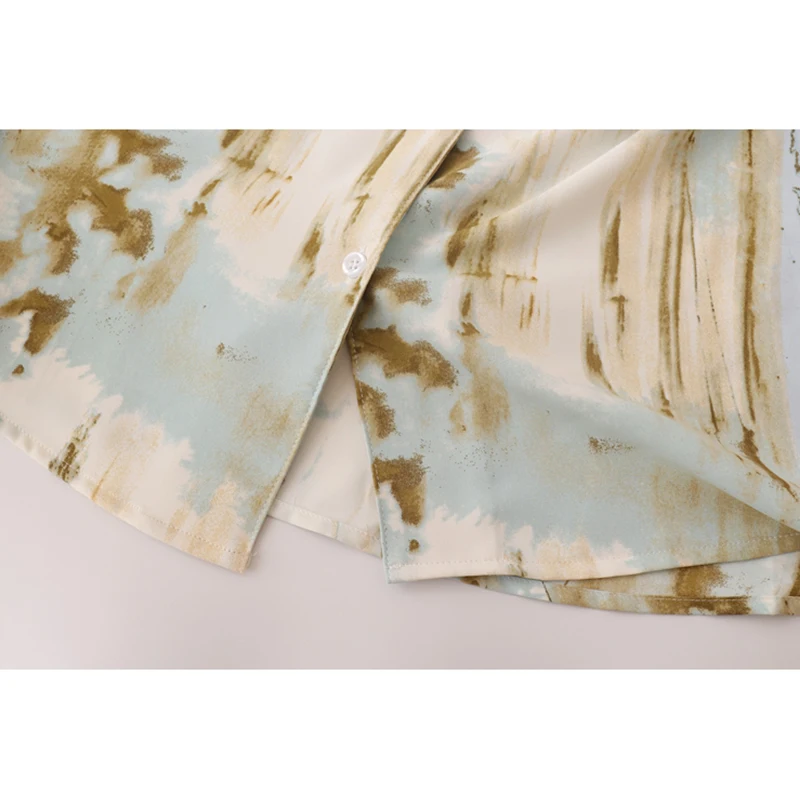 2021 Summer New Korean Retro Abstract Oil Paint Print Blouses Women Casual Stylish Loose Short Sleeve Notched Collar Shirt Tops
2021 Summer New Korean Retro Abstract Oil Paint Print Blouses Women Casual Stylish Loose Short Sleeve Notched Collar Shirt Tops