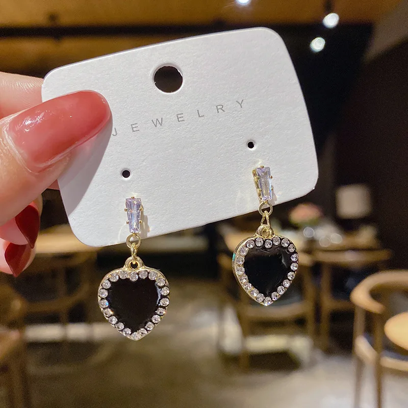 Women Zircon Earrings Heart Trendy Simple Korean Fashion Long Dangle Earrings Party Jewelry Accessories
Women Zircon Earrings Heart Trendy Simple Korean Fashion Long Dangle Earrings Party Jewelry Accessories