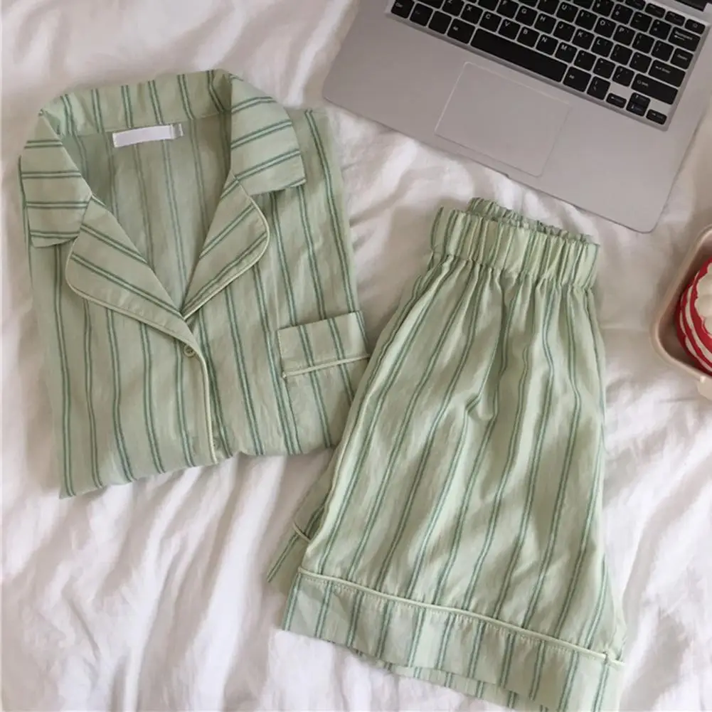 60% Dropshipping!New summer 1 set of women's pajamas striped design all-match soft top and shorts home pajamas set
60% Dropshipping!New summer 1 set of women's pajamas striped design all-match soft top and shorts home pajamas set