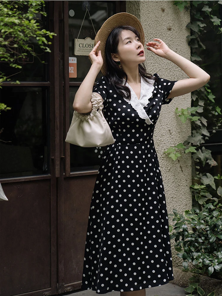 2021 Summer New Women's Doll Collar Waist Waist Thinning Casual Hepburn Dress Bohemian Beach Chiffon Polka Dot Mid-length Dress
2021 Summer New Women's Doll Collar Waist Waist Thinning Casual Hepburn Dress Bohemian Beach Chiffon Polka Dot Mid-length Dress