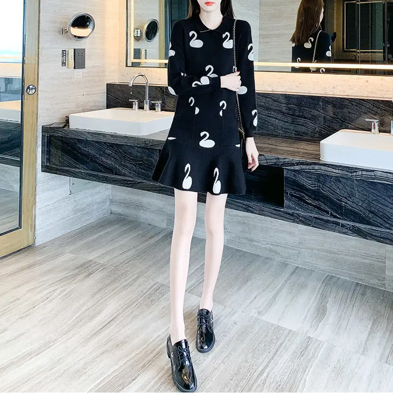Knitted dress women's spring black spring 2021 new with coat inner skirt base temperament Joker
Knitted dress women's spring black spring 2021 new with coat inner skirt base temperament Joker