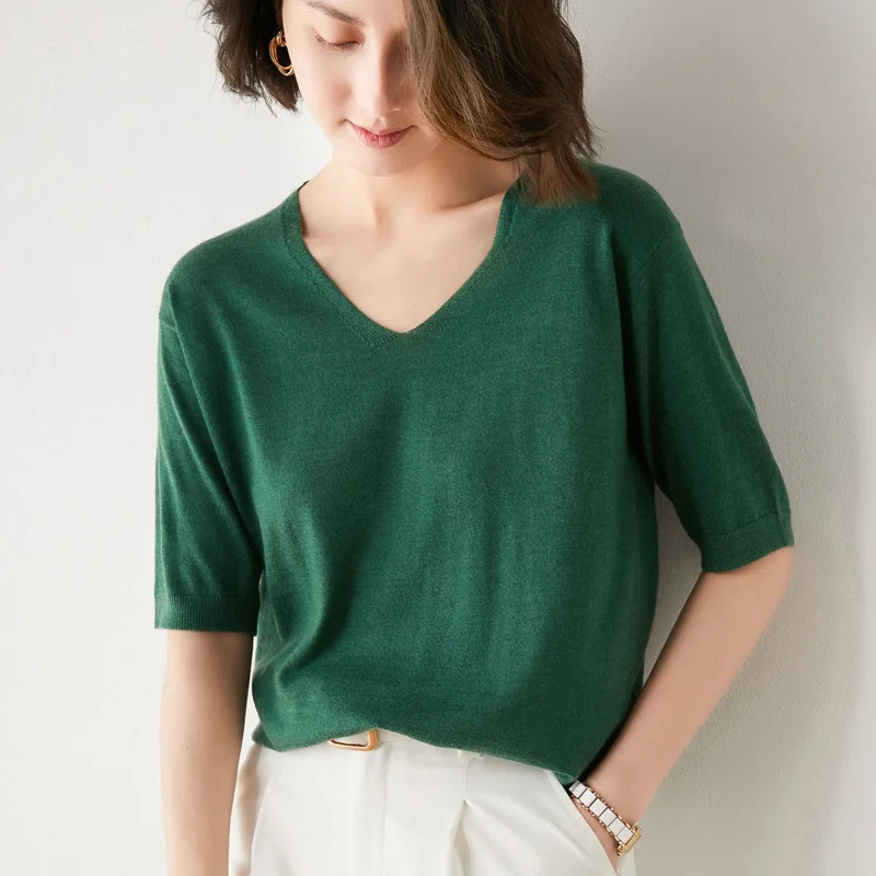 Summer new women's knitted sweater T-shirt women's V-neck sleeve half-five-point sleeve bottoming shirt Black
Summer new women's knitted sweater T-shirt women's V-neck sleeve half-five-point sleeve bottoming shirt Black