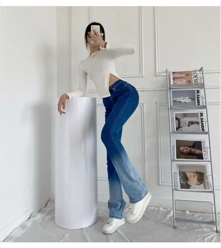 Gradient micro-flared jeans women's autumn and winter new high waist slim slimming stretch retro black wide-leg pants
Gradient micro-flared jeans women's autumn and winter new high waist slim slimming stretch retro black wide-leg pants