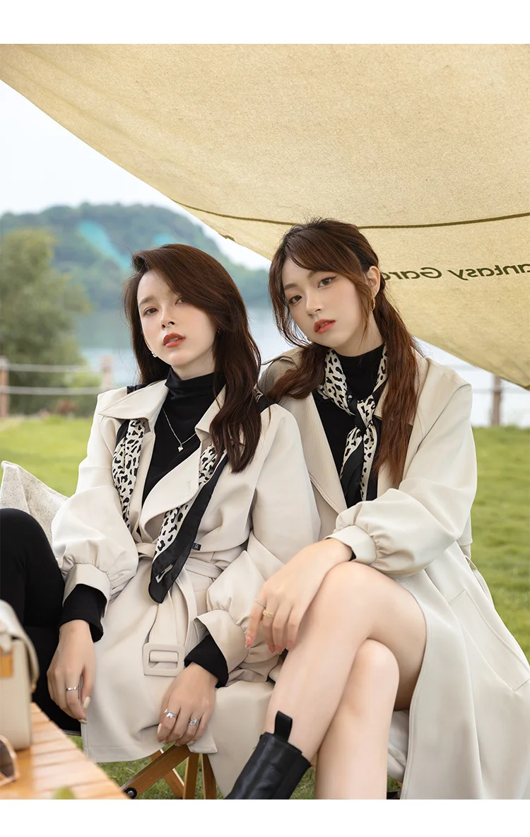 show August 18 new silk scarf windbreaker women's middle long small 2021 spring and autumn temperament British style
show August 18 new silk scarf windbreaker women's middle long small 2021 spring and autumn temperament British style