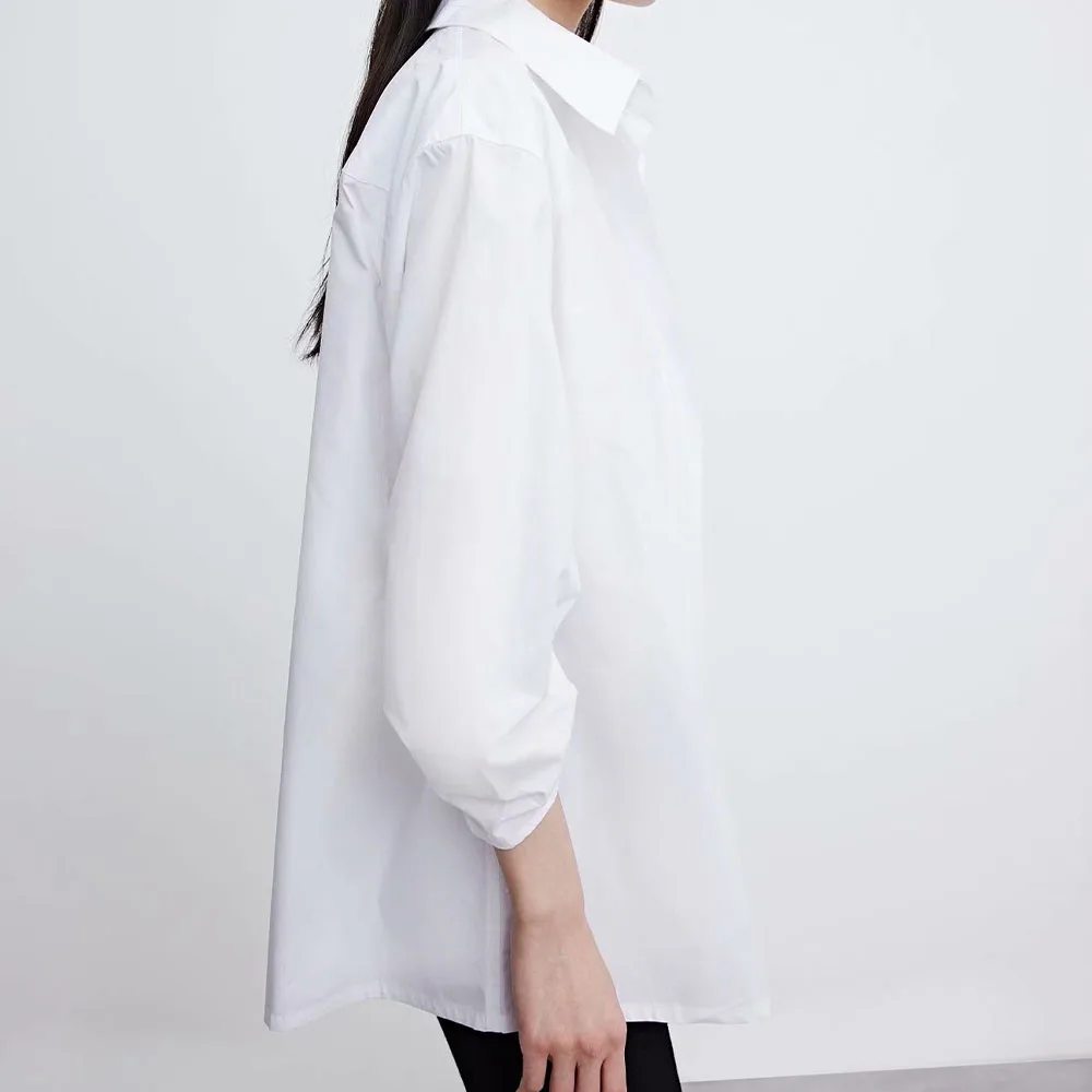 DiYiG WOMAN 2021 spring and summer new women's fashion High Street hidden buckle thin loose cardigan shirt
DiYiG WOMAN 2021 spring and summer new women's fashion High Street hidden buckle thin loose cardigan shirt