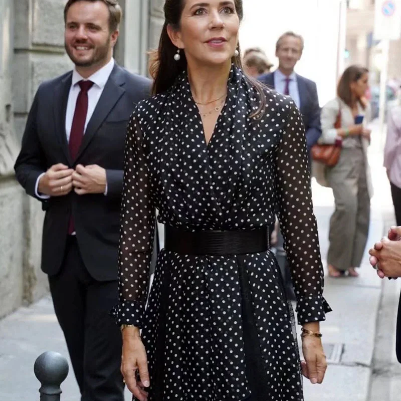 2021 Autumn Princess Kate New Style Bow Knot Polka Dot Long Sleeve Belt Mid-Length Shirt Chiffon Dress High Quality
2021 Autumn Princess Kate New Style Bow Knot Polka Dot Long Sleeve Belt Mid-Length Shirt Chiffon Dress High Quality