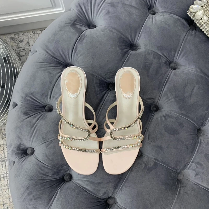 Black Sexy Blingbling Crystal Pearl Twine Strap Slippers Summer Open-toed Thick Heel Ladies Sandals and Slippers
Black Sexy Blingbling Crystal Pearl Twine Strap Slippers Summer Open-toed Thick Heel Ladies Sandals and Slippers