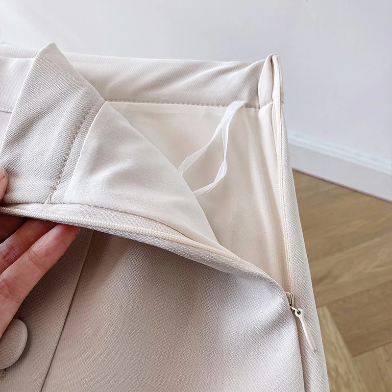 2021 Women Spring A-Line Skirt High Waist Single BUtton Design Women Casual Long Skirt Femme Faldas Jupe Saia
2021 Women Spring A-Line Skirt High Waist Single BUtton Design Women Casual Long Skirt Femme Faldas Jupe Saia