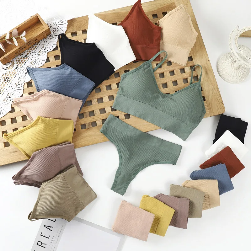 Комплект нижнего белья женский бесшовный, нижнее белье с мягкими чашечками, бесшовный полосатый бюстгальтер с мягкими чашечками, нижнее бе... 
Комплект нижнего белья женский бесшовный, нижнее белье с мягкими чашечками, бесшовный полосатый бюстгальтер с мягкими чашечками, нижнее бе...