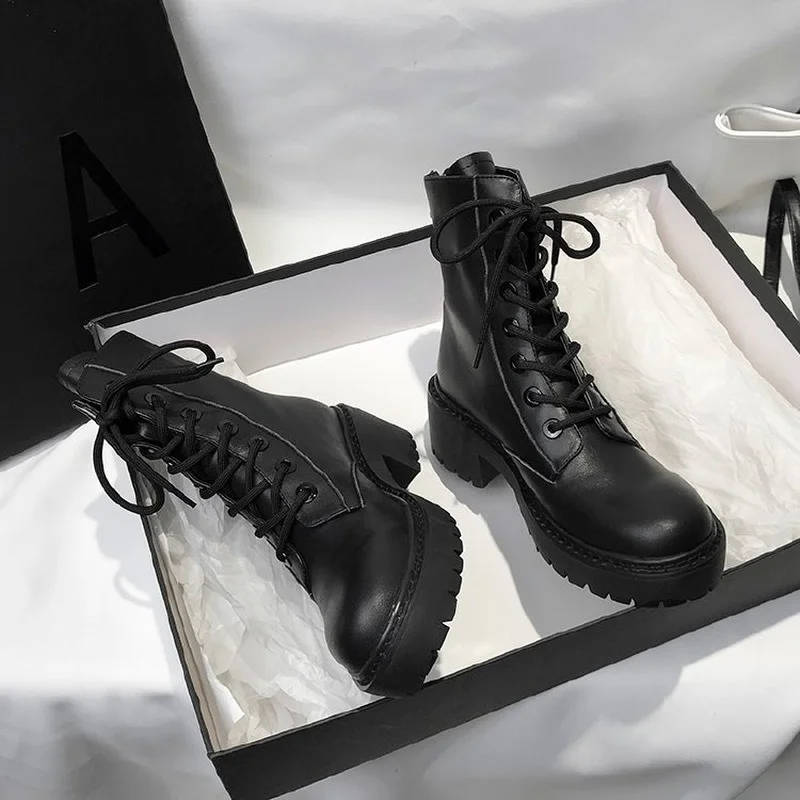 Motorcycle Women's Boots Martin Boots Autumn and Winter Soft Leather Shoes Black Botas Women's Shoes Women Botas Mujer Female
Motorcycle Women's Boots Martin Boots Autumn and Winter Soft Leather Shoes Black Botas Women's Shoes Women Botas Mujer Female