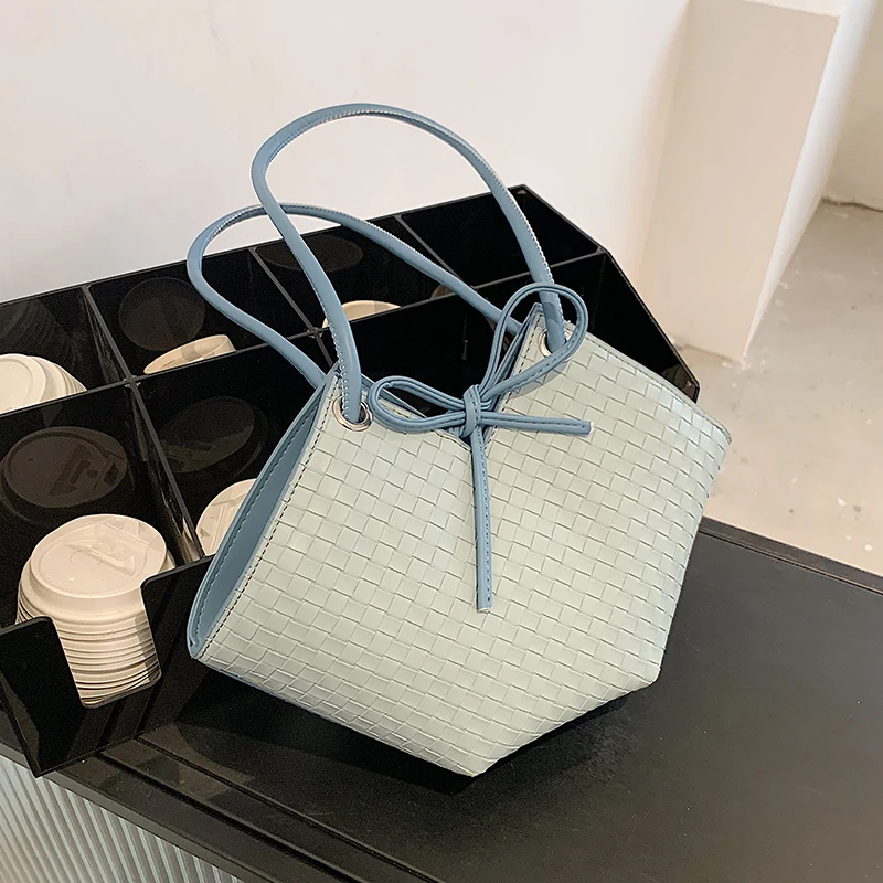 2021 Spring and Autumn New Female Luxury Handbags Women Bag Designer Wallet Handbag Women Shoulder Bag Luxury Cute Shoulder Tote
2021 Spring and Autumn New Female Luxury Handbags Women Bag Designer Wallet Handbag Women Shoulder Bag Luxury Cute Shoulder Tote
