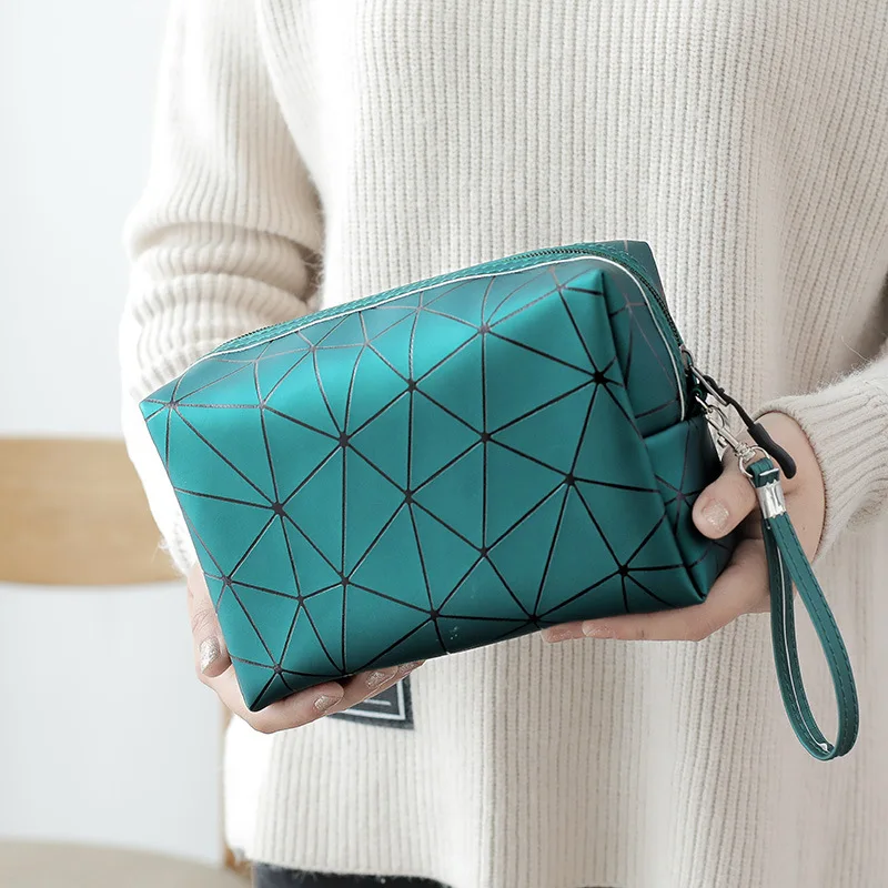 High Quality Women Cosmetic BagTravel Ladies Pouch Women Cosmetic Bag Large Capacity Portable Waterproof PU Makeup Bag Toiletry
High Quality Women Cosmetic BagTravel Ladies Pouch Women Cosmetic Bag Large Capacity Portable Waterproof PU Makeup Bag Toiletry