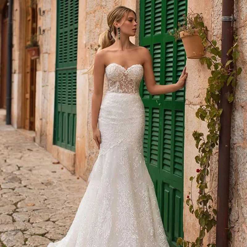 Mermaid wedding dress tube top backless wedding gown lace embroidery applique sexy and beautiful simple bridal dresses
Mermaid wedding dress tube top backless wedding gown lace embroidery applique sexy and beautiful simple bridal dresses