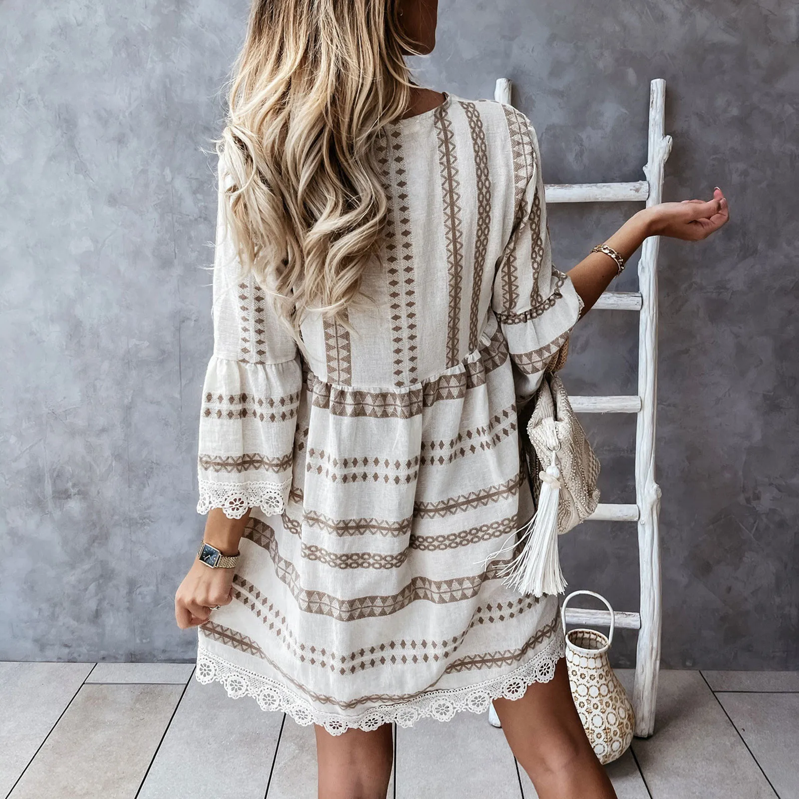 Women'S Fashion Mini Dress Women Beach Floral Printed Sundress Sexy Lace Printed Bohemian High Waist Casual Loose Female Dress
Women'S Fashion Mini Dress Women Beach Floral Printed Sundress Sexy Lace Printed Bohemian High Waist Casual Loose Female Dress
