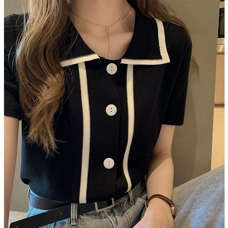 2021 Summer Women Korean Casual Ice Silk Knitted Polo-Neck Female Short Sleeve Shirt Single-breasted Cardigan White Tops Y288
2021 Summer Women Korean Casual Ice Silk Knitted Polo-Neck Female Short Sleeve Shirt Single-breasted Cardigan White Tops Y288