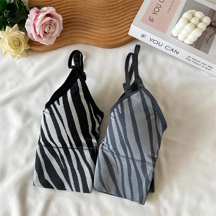 Crop Top Women 2021 Spring and Summer New Zebra Pattern Sling Bra U-shaped Beautiful Back Chest Pad Wrapped Chest Underwear
Crop Top Women 2021 Spring and Summer New Zebra Pattern Sling Bra U-shaped Beautiful Back Chest Pad Wrapped Chest Underwear