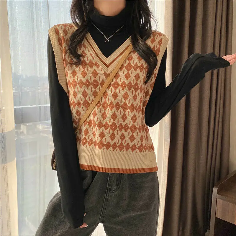 Women Chic Solid Short Loose Trendy Korean Style Vest Sleeveless Knitted V-Neck All-match Female Coats Simple Outwear
Women Chic Solid Short Loose Trendy Korean Style Vest Sleeveless Knitted V-Neck All-match Female Coats Simple Outwear