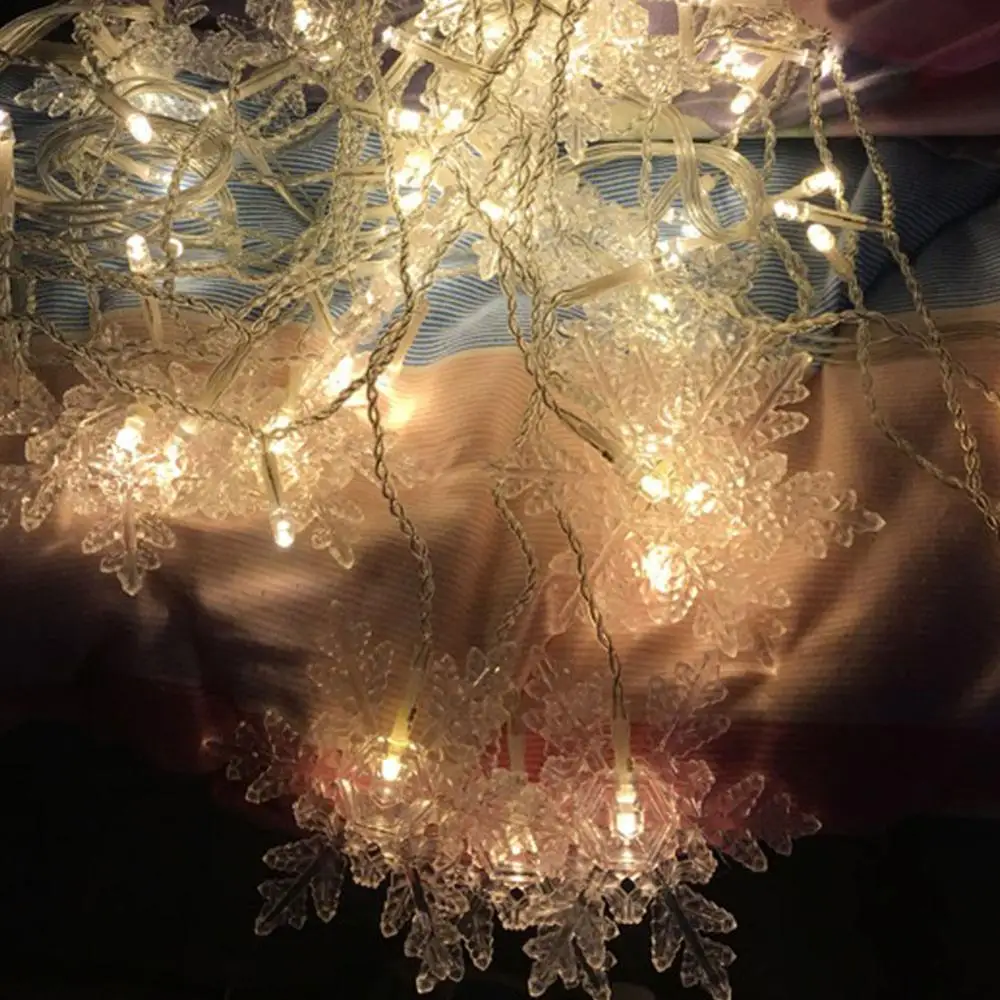 3.5M LED Snowflakes Lights Decoration For Party Wedding Garden Garland 8 Modes Lighting New Year Gift Christmas Ornaments 
3.5M LED Snowflakes Lights Decoration For Party Wedding Garden Garland 8 Modes Lighting New Year Gift Christmas Ornaments