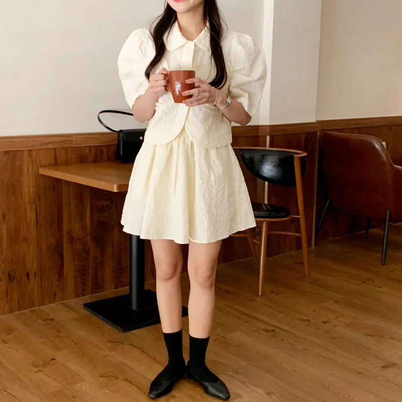 Sweet Korean Chic Peter Pan Collar Women Tops Love Wood Ear Puff Sleeve Shirts + High Waist A-line Skirt Women Two-piece Sets
Sweet Korean Chic Peter Pan Collar Women Tops Love Wood Ear Puff Sleeve Shirts + High Waist A-line Skirt Women Two-piece Sets