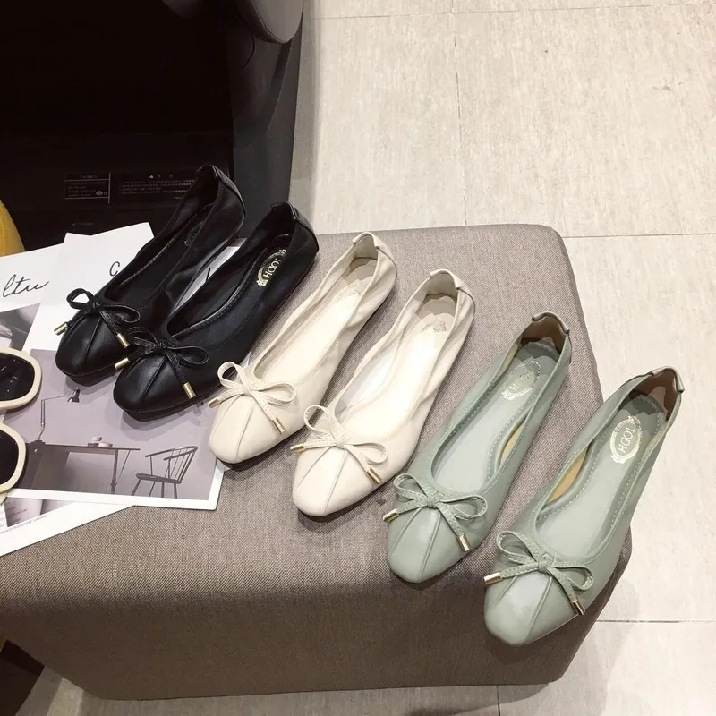 2020 New Spring Autumn Flat Shoes Women Fashion Loafers Butterfly-knot Ballet Flats Soft Bottom Comfortable Casual Ladies Shoes
2020 New Spring Autumn Flat Shoes Women Fashion Loafers Butterfly-knot Ballet Flats Soft Bottom Comfortable Casual Ladies Shoes
