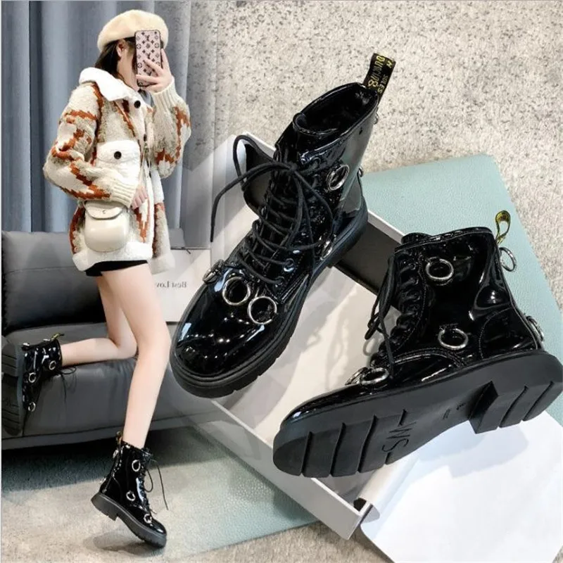 Cool Women Motorcycle Boots Black Gothic Style Metal Decoration Bare Boots 2021 New Lace-up Outdoor Non-slip Shoes Women
Cool Women Motorcycle Boots Black Gothic Style Metal Decoration Bare Boots 2021 New Lace-up Outdoor Non-slip Shoes Women