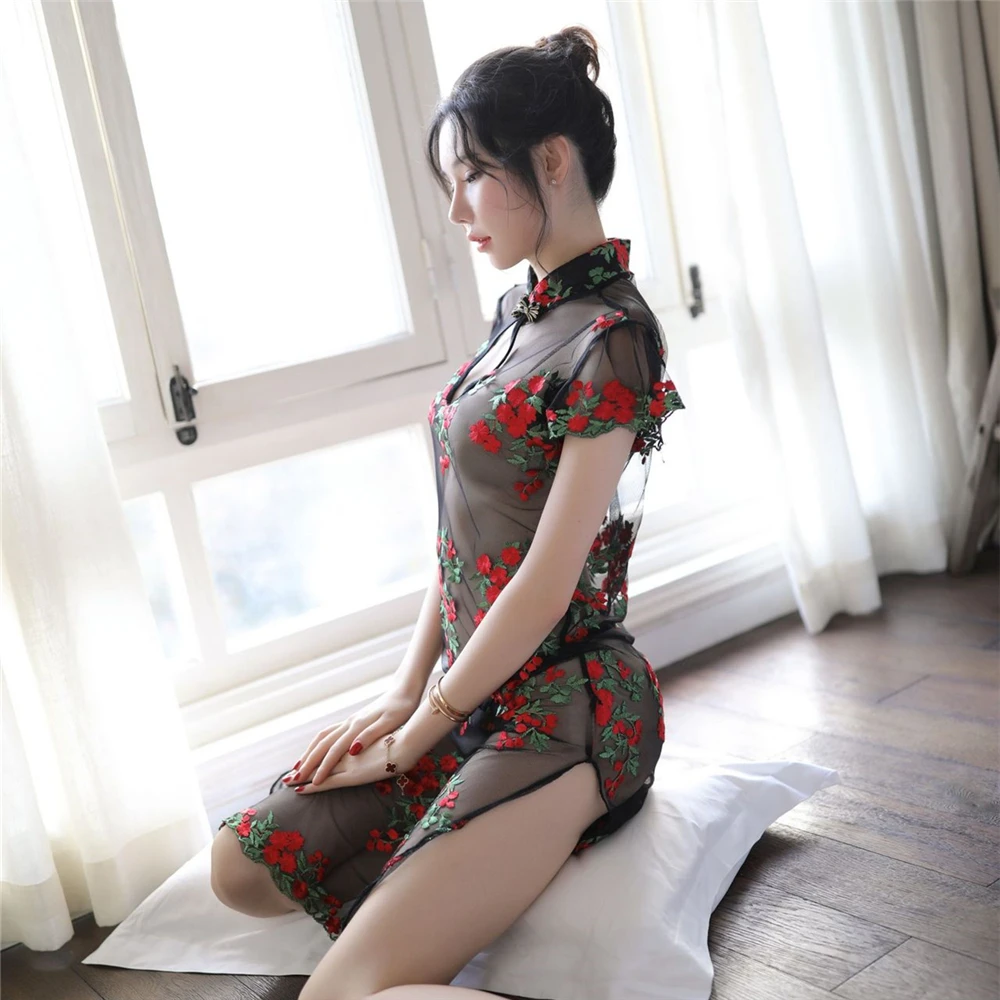 Women Sexy Lingerie Chinese Style Cheongsam Dress Embroidered HollowOut Split Skirt Bandage Qipao Girl Pajamas Nightgown Vintage
Women Sexy Lingerie Chinese Style Cheongsam Dress Embroidered HollowOut Split Skirt Bandage Qipao Girl Pajamas Nightgown Vintage