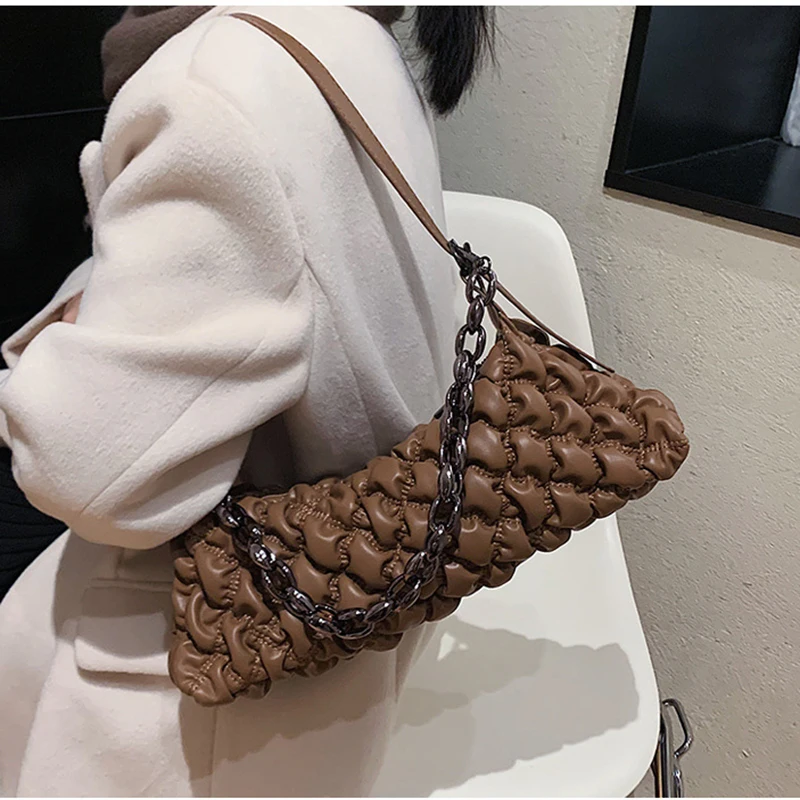 Women Rhombus Messenger Bag Bucket Bag Spring Winter Pu Leather Chain Underarm Shoulder Bag New Ladies Luxury Pure Color Handbag
Women Rhombus Messenger Bag Bucket Bag Spring Winter Pu Leather Chain Underarm Shoulder Bag New Ladies Luxury Pure Color Handbag