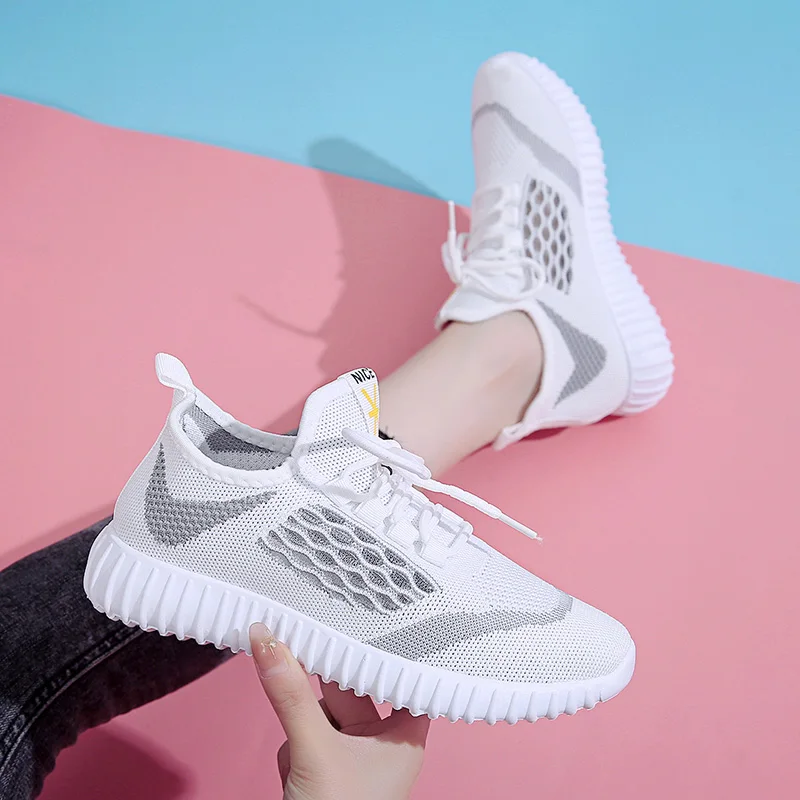 Sneakers 2021 Lightweight Running Shoes Summer Ultra-Light Breathable Sneakers Walking Shoes Ladies Sneakers Size 35-40
Sneakers 2021 Lightweight Running Shoes Summer Ultra-Light Breathable Sneakers Walking Shoes Ladies Sneakers Size 35-40