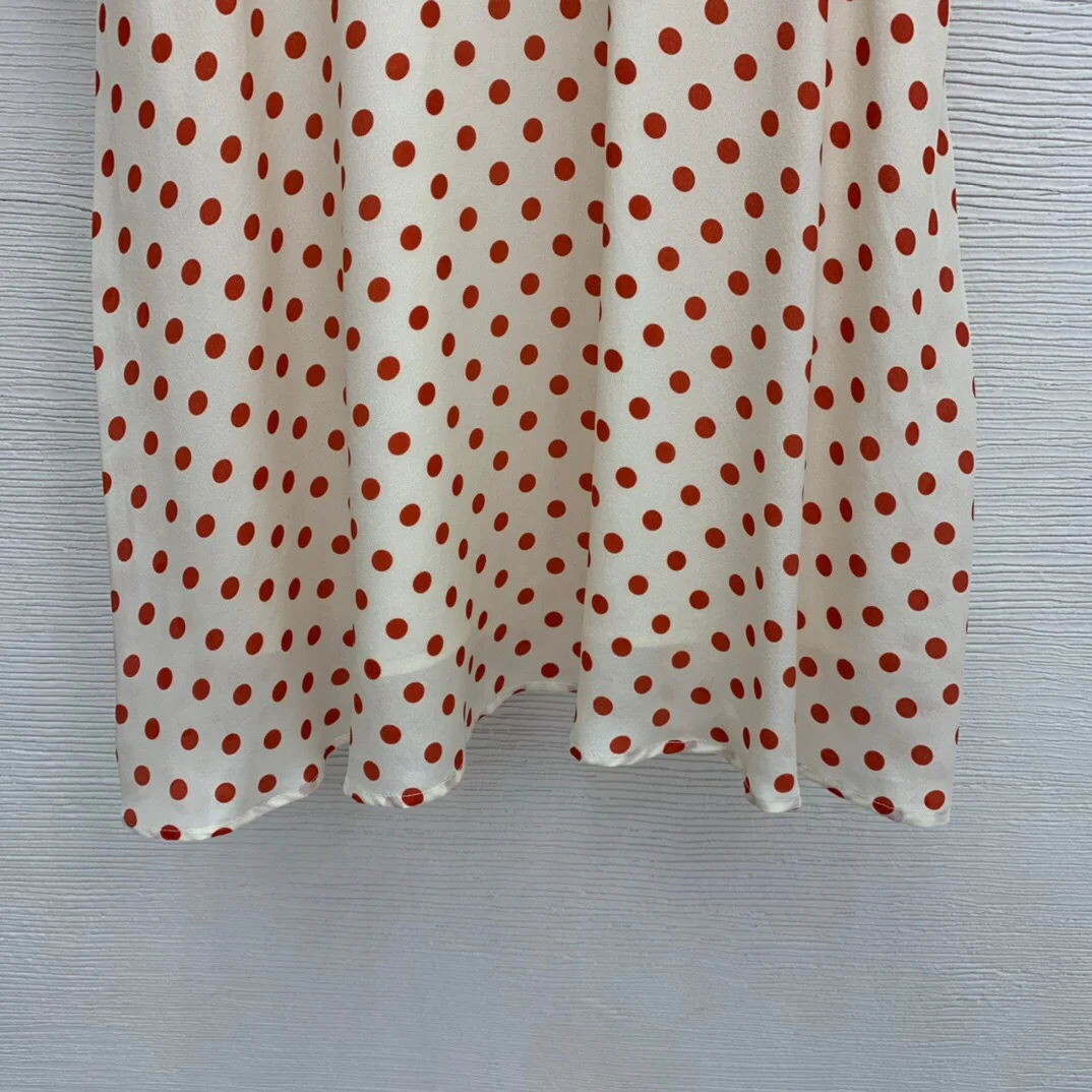 Hoge Kwaliteit Early Lente Nieuwe Full-Body Polka-Dot Strikje Lace Getrimd Lantaarn Bladerdeeg Mouw A-lijn rok Jurk
Hoge Kwaliteit Early Lente Nieuwe Full-Body Polka-Dot Strikje Lace Getrimd Lantaarn Bladerdeeg Mouw A-lijn rok Jurk