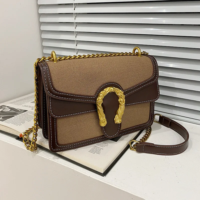 Новая модная женская сумка, трендовая диагональная маленькая квадратная сумка 2021, зимняя простая сумка через плечо с узором в виде икры 
Новая модная женская сумка, трендовая диагональная маленькая квадратная сумка 2021, зимняя простая сумка через плечо с узором в виде икры