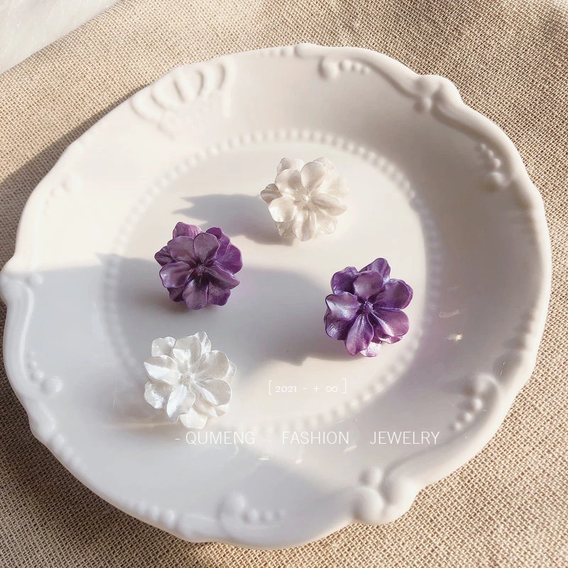QUMENG Woman Purple White Flower Earrings Party Club Accessories Ear Stud Earrings Fashion Jewelry Korean Pearl Earrings 2021
QUMENG Woman Purple White Flower Earrings Party Club Accessories Ear Stud Earrings Fashion Jewelry Korean Pearl Earrings 2021