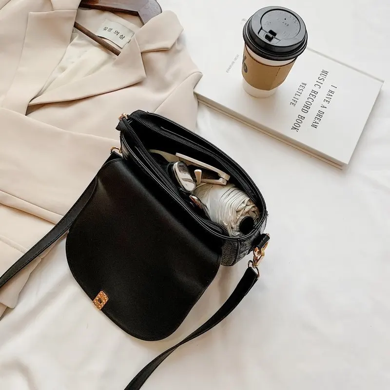 Mini Saddle Bags for Women 2021 Stone Pattern Pu Leather Crossbody Shoulder Bag Designer Messenger Bag Female Purse
Mini Saddle Bags for Women 2021 Stone Pattern Pu Leather Crossbody Shoulder Bag Designer Messenger Bag Female Purse