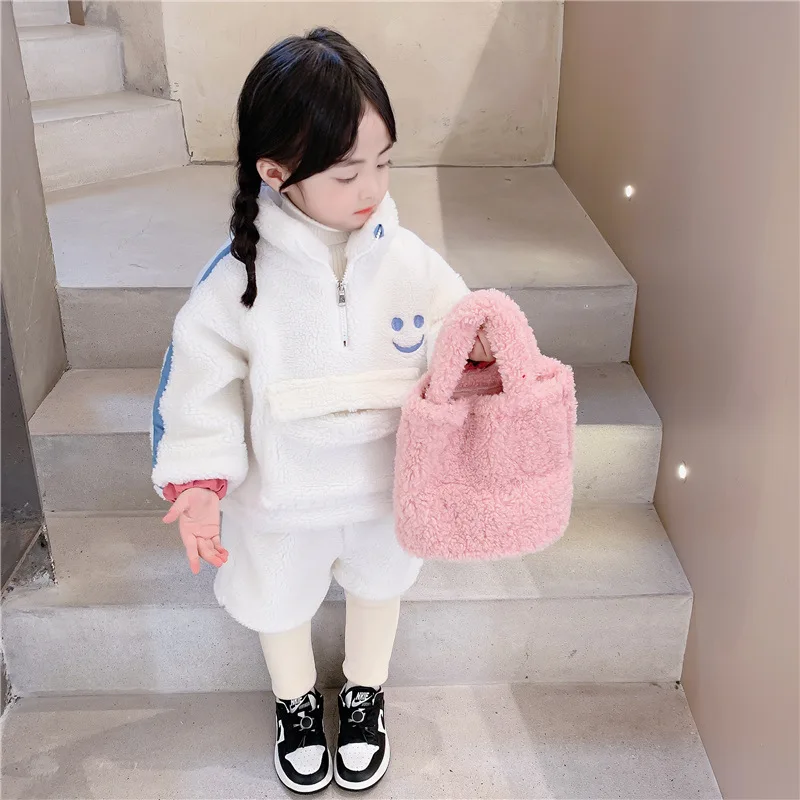 Young Children's Clothing Set Autumn Winter Lamb Wool Suit Baby Girl Clothes Smile Face Furry Sweater Zipper Jacket+ Pants 2pcs
Young Children's Clothing Set Autumn Winter Lamb Wool Suit Baby Girl Clothes Smile Face Furry Sweater Zipper Jacket+ Pants 2pcs