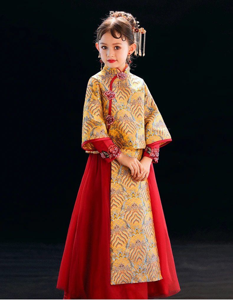 New autumn and winter Chinese-style show Wo clothing clothing girls baby costume flower girl performance cheongsam suit dress
New autumn and winter Chinese-style show Wo clothing clothing girls baby costume flower girl performance cheongsam suit dress