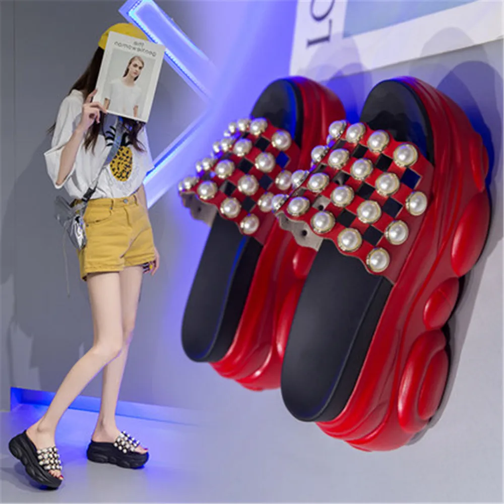 Slope Heel Slippers Women's 2021 Summer New Outdoor Versatile Fashion Pearl Sandals Female Thick Soled 9CM High Heel Muffin Shoe
Slope Heel Slippers Women's 2021 Summer New Outdoor Versatile Fashion Pearl Sandals Female Thick Soled 9CM High Heel Muffin Shoe