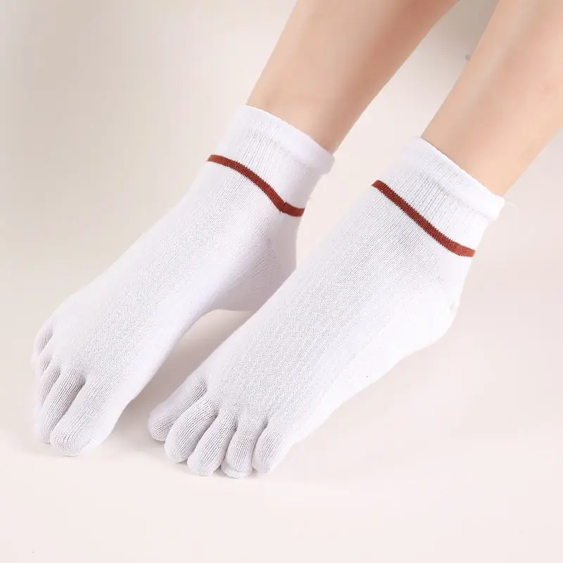 New Cotton Woman Yoga Ankle Short Socks Breathable Sports Pilates Ballet Socks Five Toes Fitness Dance Compression Socks
New Cotton Woman Yoga Ankle Short Socks Breathable Sports Pilates Ballet Socks Five Toes Fitness Dance Compression Socks