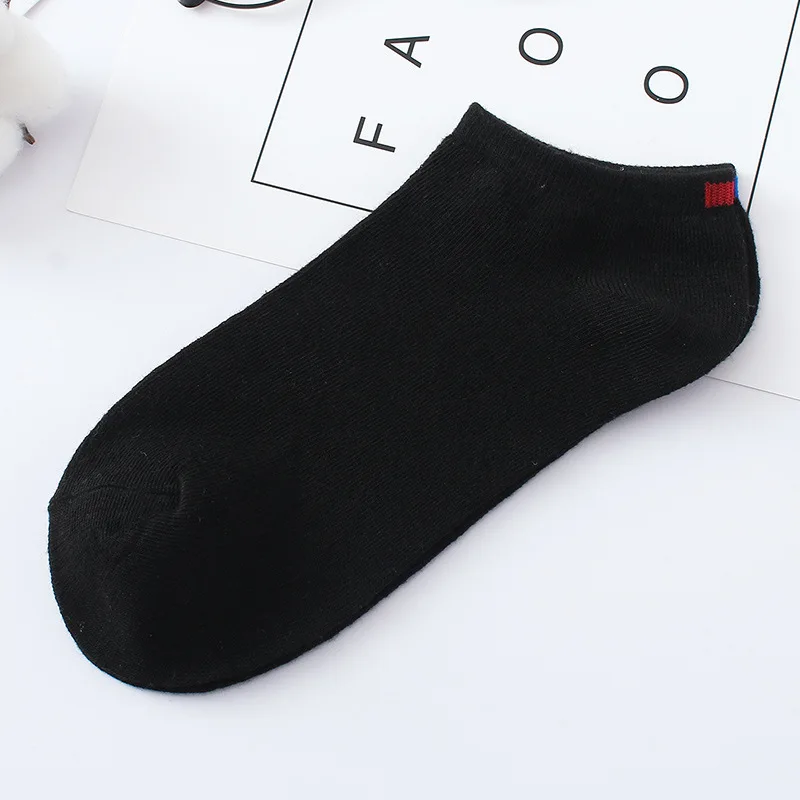 Men's Solid Color Breathable Invisible Shallow Mouth Ship Socks Spring and Summer Antiskid Men's Personalized Fashion Socks
Men's Solid Color Breathable Invisible Shallow Mouth Ship Socks Spring and Summer Antiskid Men's Personalized Fashion Socks