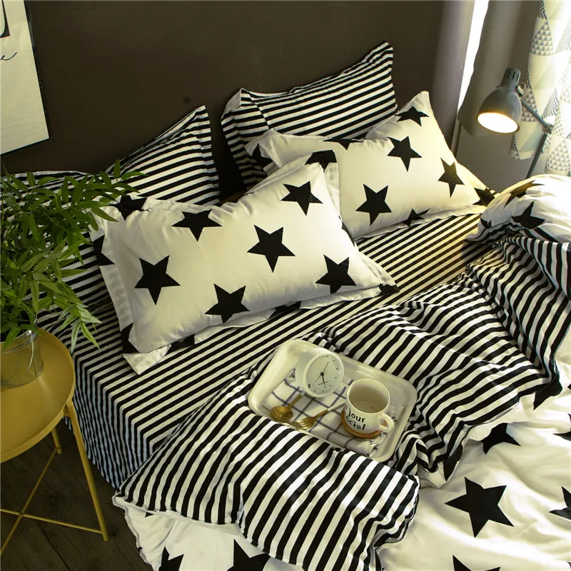 100% Cotton Simple Bedding Set 4Pcs boys cartoon Home Four summer Stars black white twin queen king Duvet Quilt Cover Bed Set
100% Cotton Simple Bedding Set 4Pcs boys cartoon Home Four summer Stars black white twin queen king Duvet Quilt Cover Bed Set