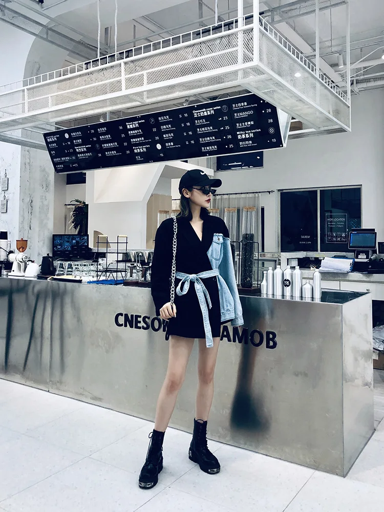European station 2019 autumn new fight denim tie rope suit female loose long section casual coat net red temperament
European station 2019 autumn new fight denim tie rope suit female loose long section casual coat net red temperament