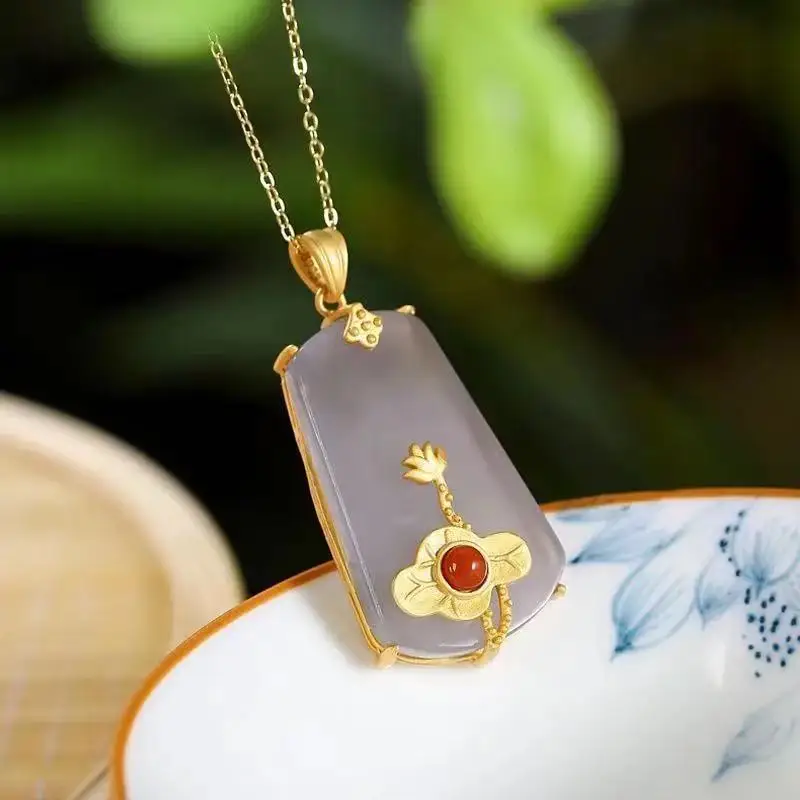 Designer original new natural Hetian jade smoke purple jade lotus gilt necklace pendant retro elegant lady silver jewelry
Designer original new natural Hetian jade smoke purple jade lotus gilt necklace pendant retro elegant lady silver jewelry