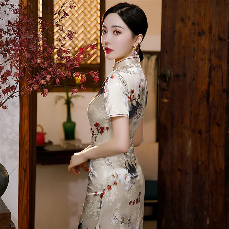 Chinese Oriental beauty Qipao
Chinese Oriental beauty Qipao