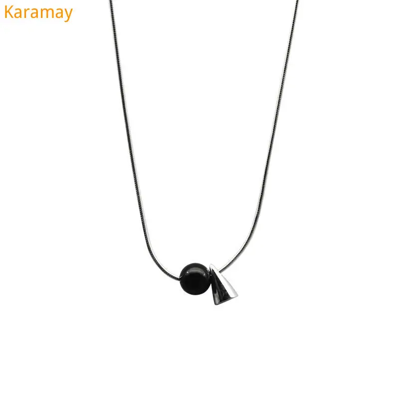 S925 Silver Black Agate triangle cone Necklace Korean chic Agate Pendant women's round bone clavicle chain jewelry
S925 Silver Black Agate triangle cone Necklace Korean chic Agate Pendant women's round bone clavicle chain jewelry