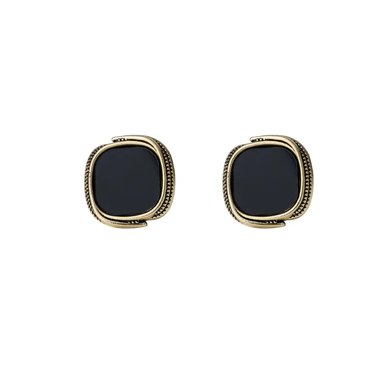 925 sterling silver Niche Design Sense Geometric Black Earrings Women's Gentle Temperament French Trendy Products
925 sterling silver Niche Design Sense Geometric Black Earrings Women's Gentle Temperament French Trendy Products