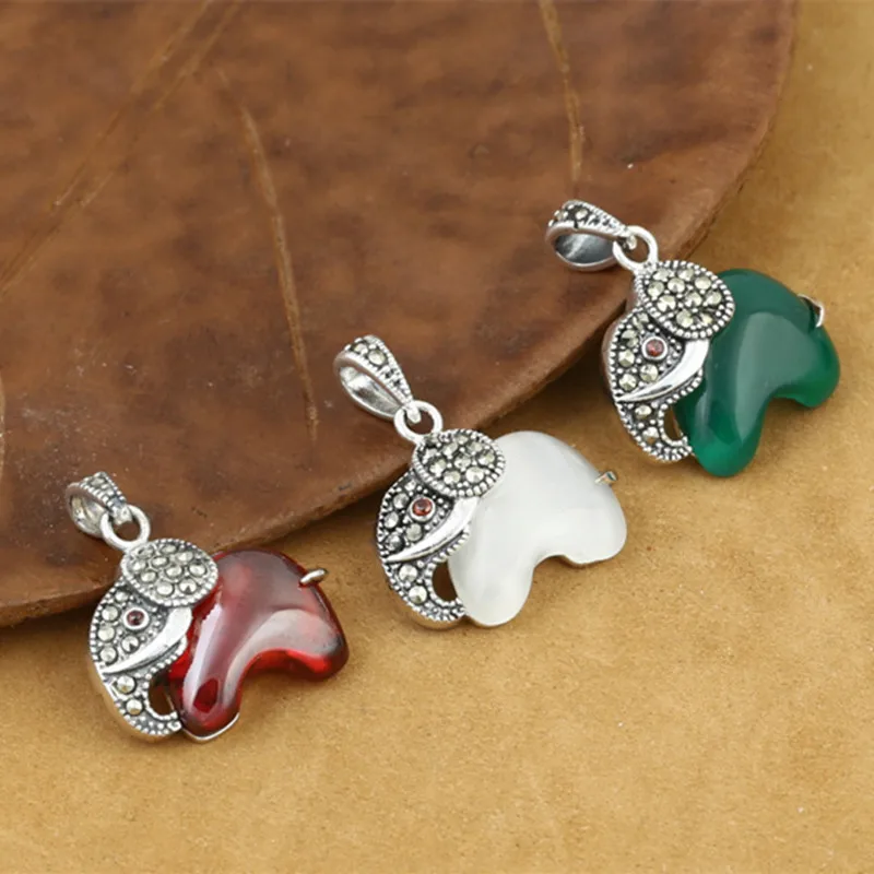925 Sterling Silver Jewelry Retro Thai Silver Men And Women Inlaid White Opal Red Garnet Couple Elephant Pendant
925 Sterling Silver Jewelry Retro Thai Silver Men And Women Inlaid White Opal Red Garnet Couple Elephant Pendant