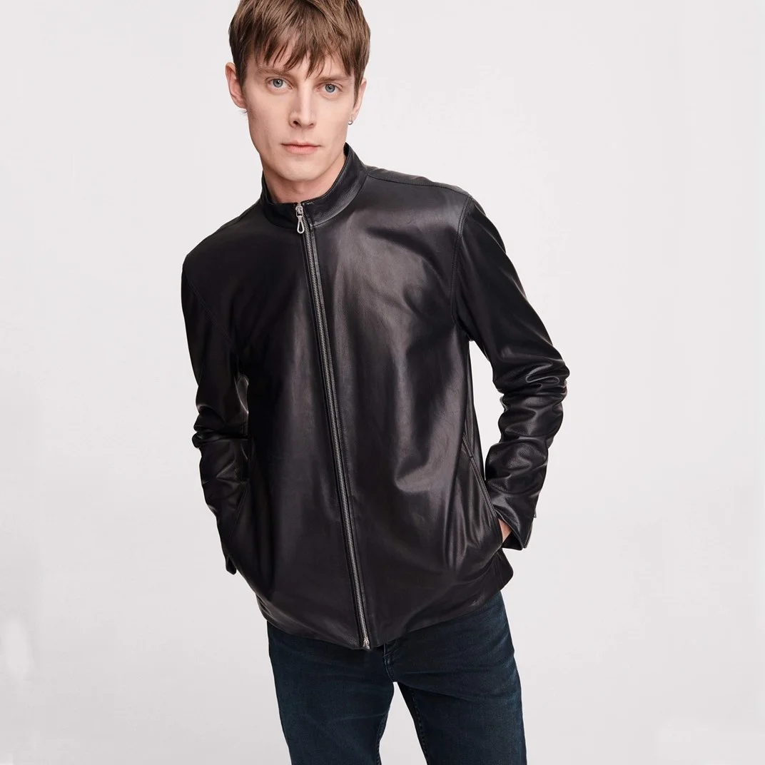 OEM Роскошная импортная одежда из натуральной овечьей кожи мужская простая кожаная куртка новый стиль американский размер
OEM Роскошная импортная одежда из натуральной овечьей кожи мужская простая кожаная куртка новый стиль американский размер