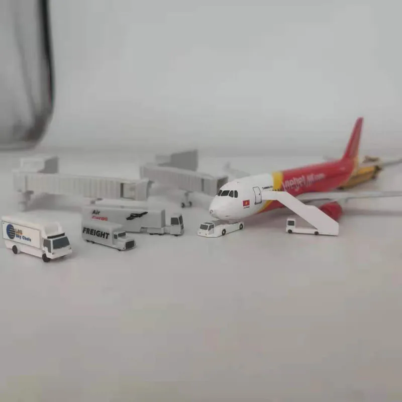 1/ 400 каналов мост наземная поддержка Модель Аэропорт Пассажир посадочный мост эвакуатор автобус самолет аэропорт аксессуары 20 частей
1/ 400 каналов мост наземная поддержка Модель Аэропорт Пассажир посадочный мост эвакуатор автобус самолет аэропорт аксессуары 20 частей