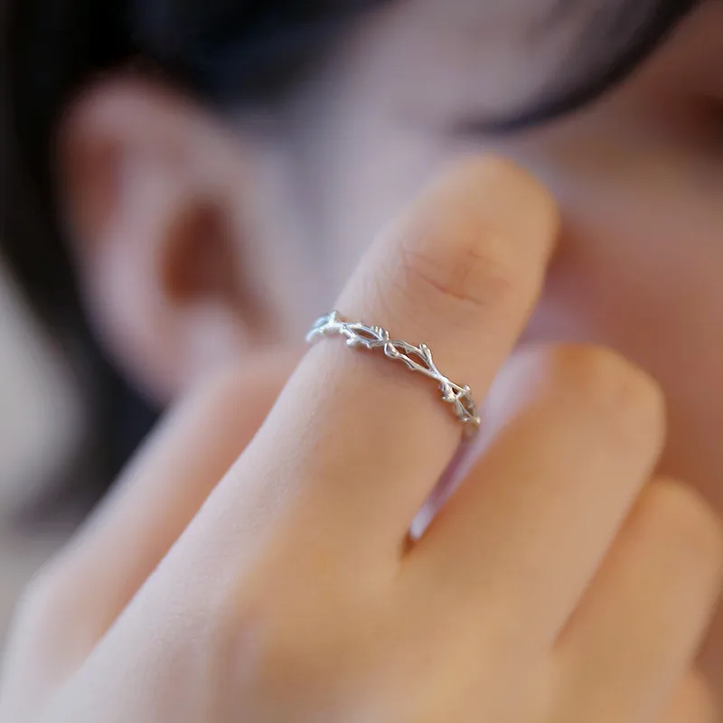 Thorns Leaf Rings for Women Girls Friends Simple Fresh Minimalist Elegant Silver Ring Cute Romantic Korean Fashion Jewelry Gifts
Thorns Leaf Rings for Women Girls Friends Simple Fresh Minimalist Elegant Silver Ring Cute Romantic Korean Fashion Jewelry Gifts